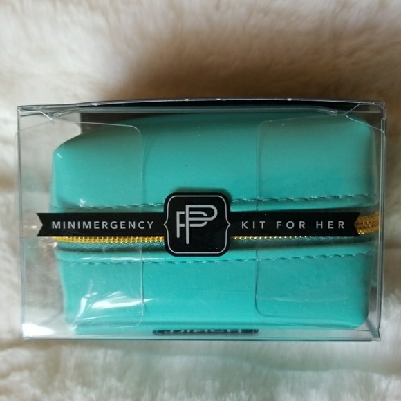 PINCH MINIMERGENCY KIT RARE TIFFANY BLUE COLLECTOR - Picture 3 of 6